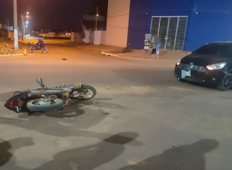 V Deo Colis O Entre Moto E Carro Na Perimetral Deixa Motociclista