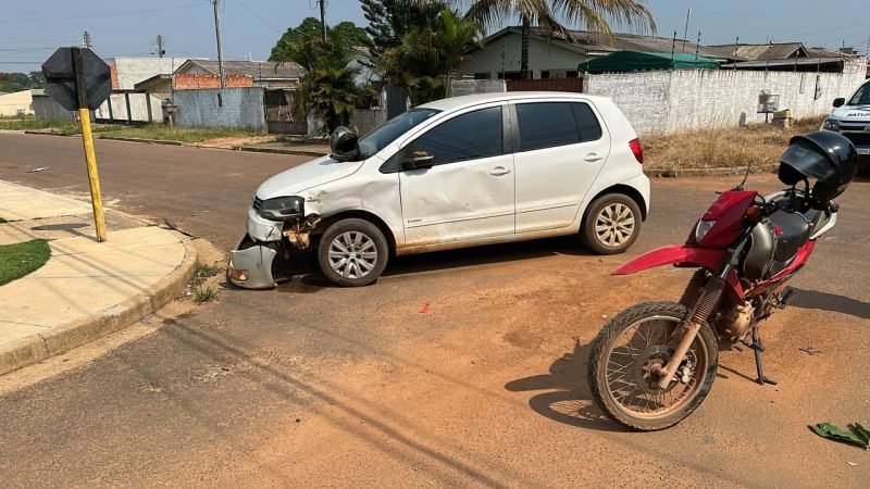 Idosos ficam feridos após colisao entre moto e carro em Vilhena